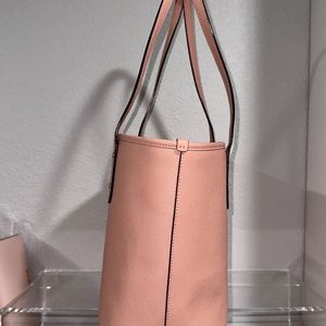 バッグ Coach Turnrock Pink Leather Tote Bag Coach Turnrock Pink Leather Tote Bag - メルカリ